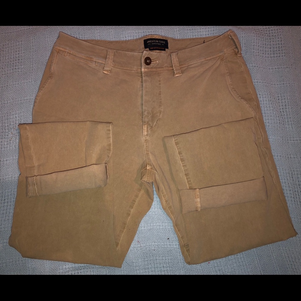 American Eagle 360 Extreme Flex light khaki pants